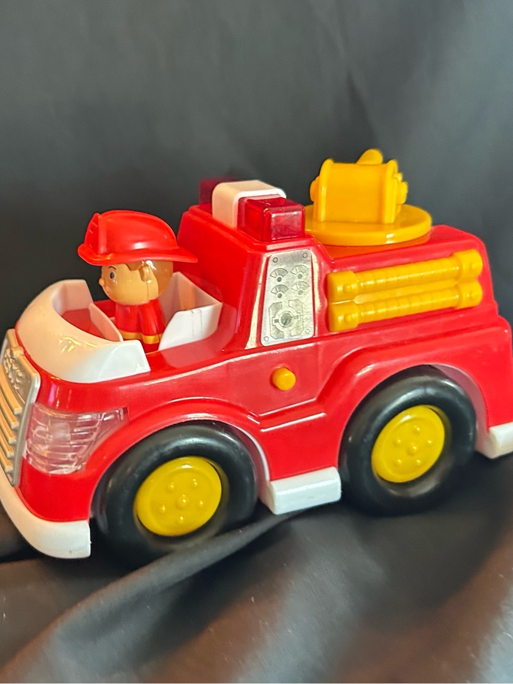 Kid Connection Fire Truck With Firefighter Figurine Sound Lights WORKS